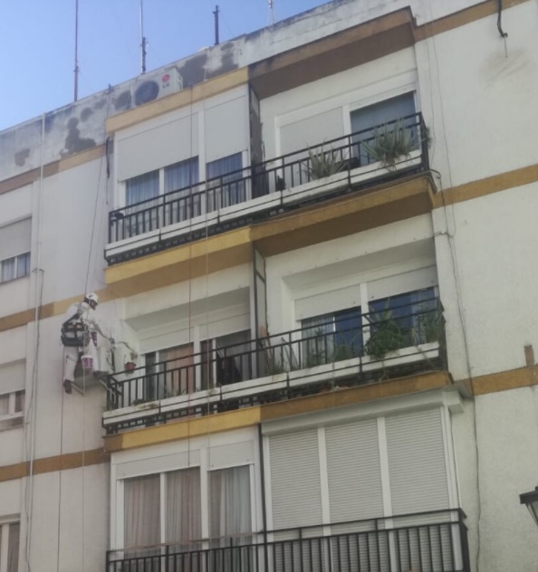 Rehabilitación de fachada edificio mallorca